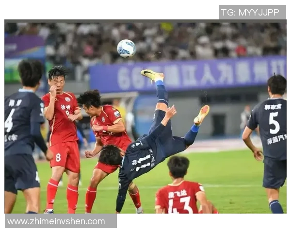 小孩们与足球明星亲密接触的难忘瞬间与梦想启航的故事