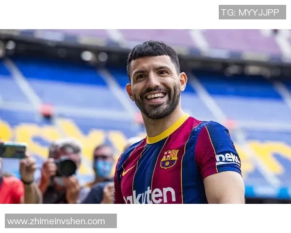 足球明星的五官魅力解析与个性风采展现