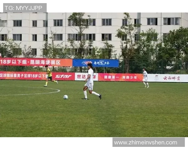 全国足球赛事盛况空前各地球队齐聚争夺荣耀与梦想